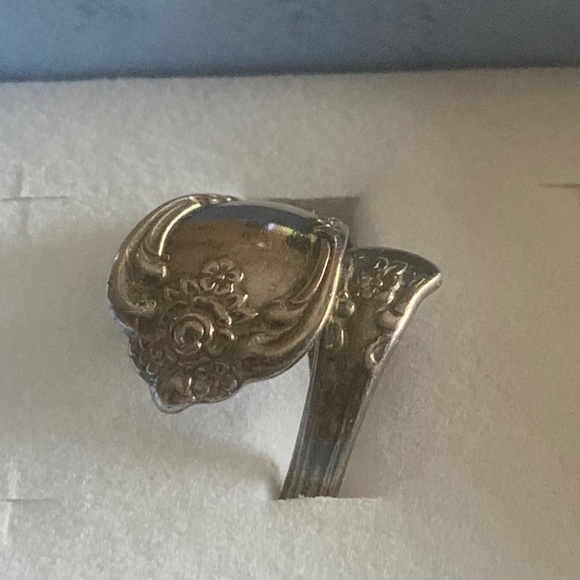 Vintage Rogers Oneida Spoon Ring - Picture 3 of 7